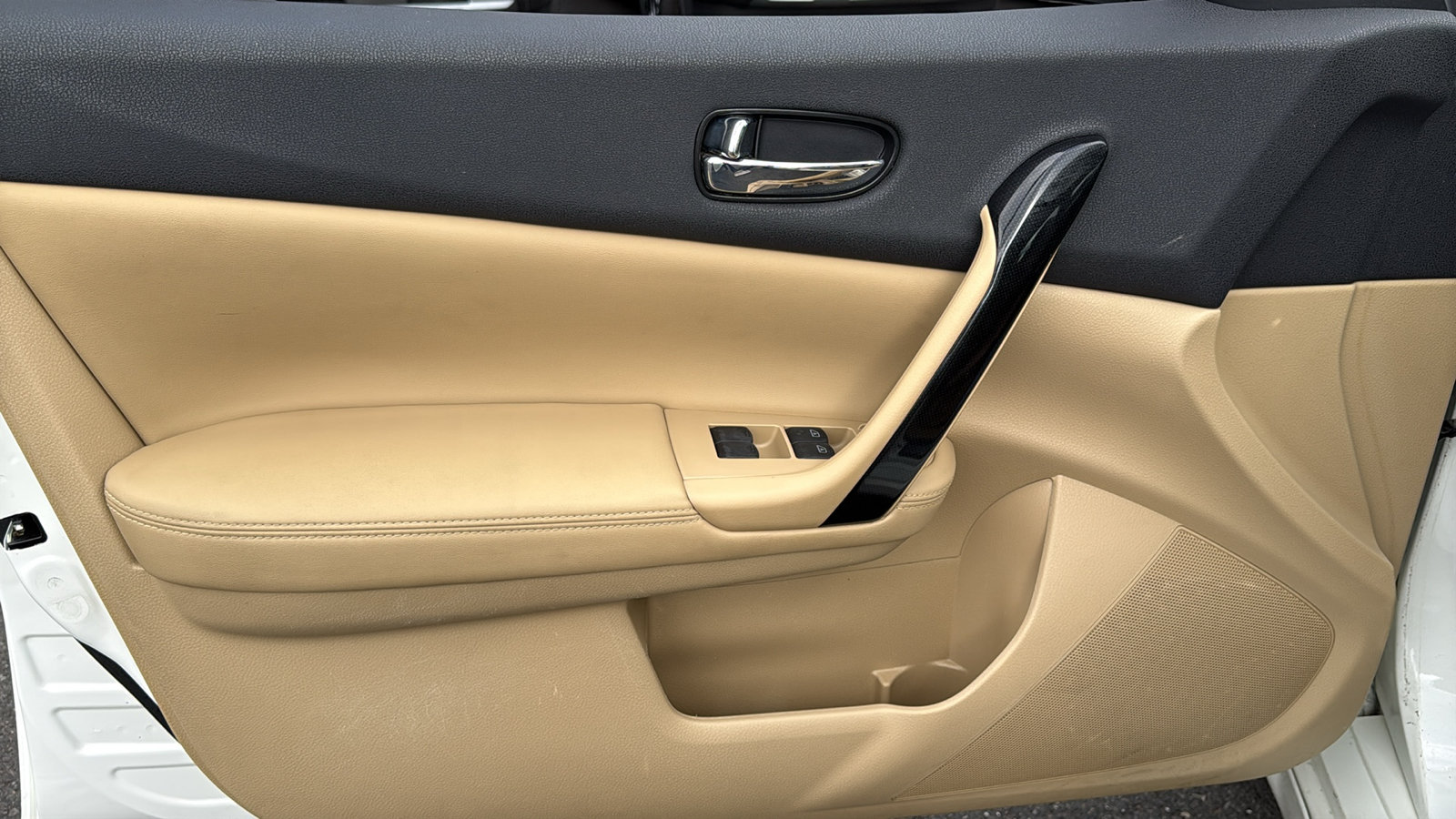 Used 2010 Nissan Maxima 3.5 SV w/ Monitor Pkg FWD image 6