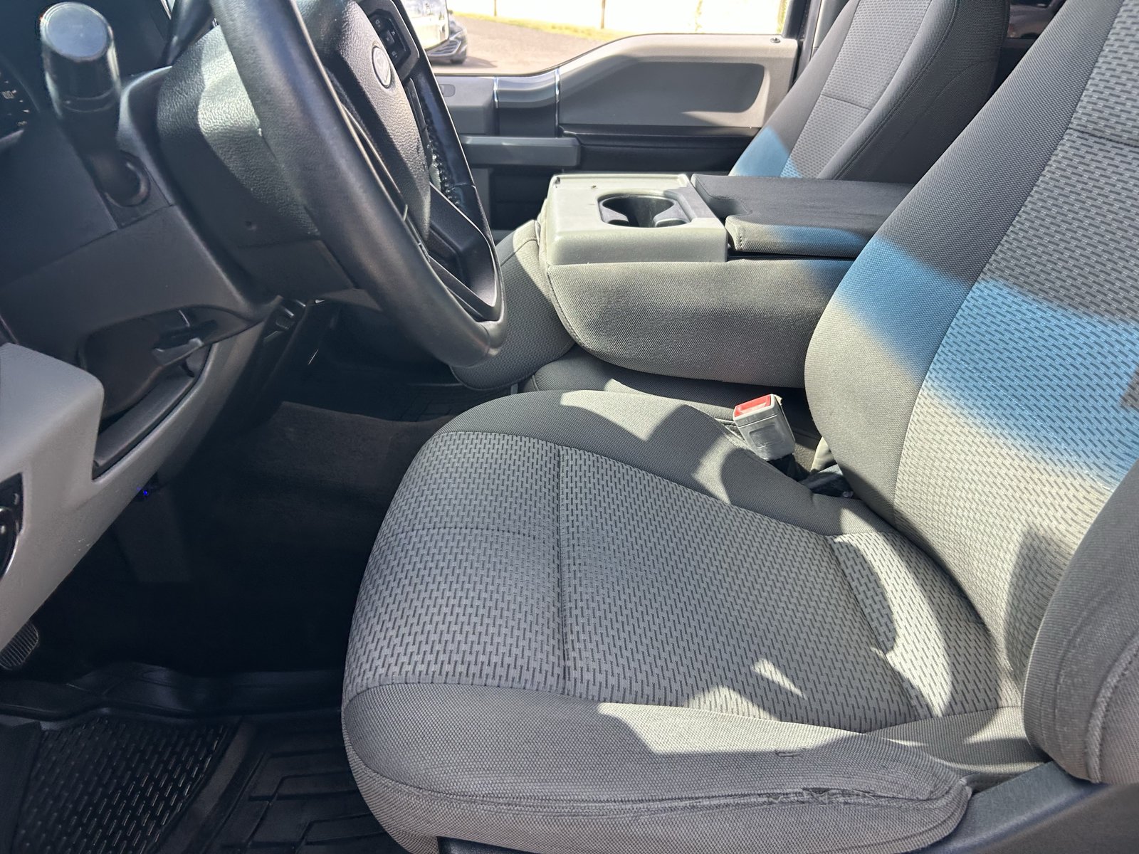 Used 2018 Ford F150 XLT w/ Equipment Group 302A Luxury AWD/4WD image 12