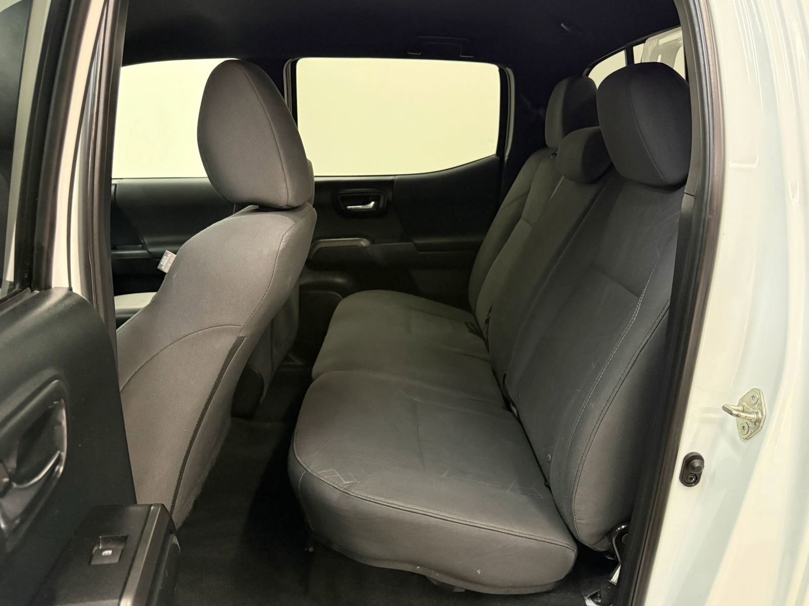 Used 2017 Toyota Tacoma TRD Off-Road w/ Tow Package (A/T) image 16