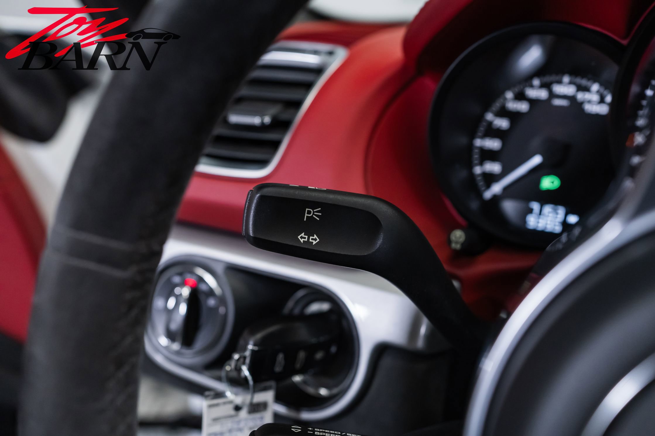 Used 2016 Porsche Boxster Spyder RWD image 41