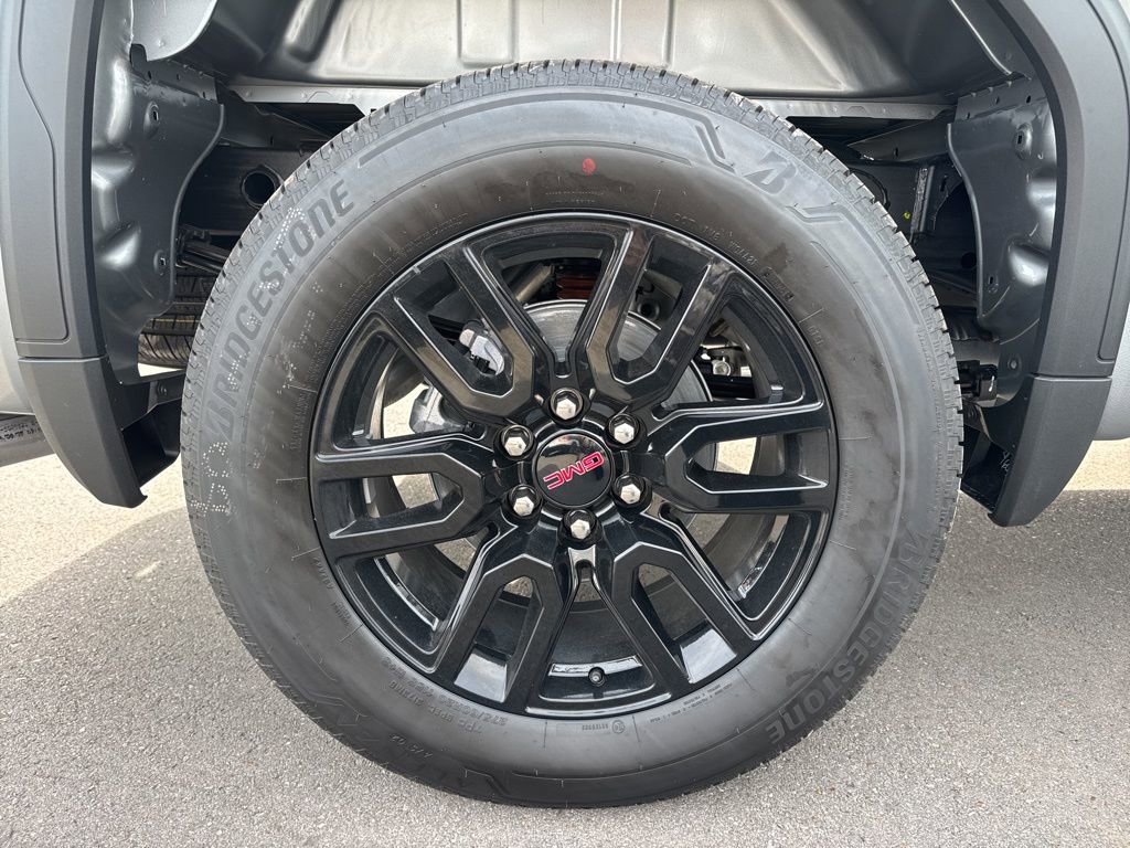 New 2026 GMC Sierra 1500 Elevation image 32