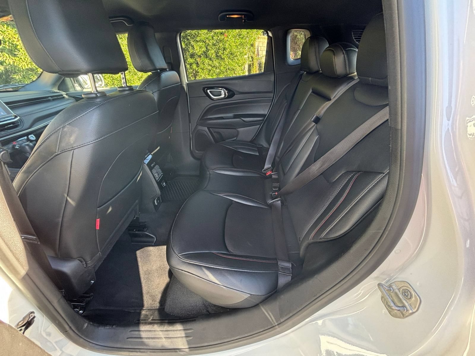 Used 2025 Jeep Compass Trailhawk AWD/4WD image 24
