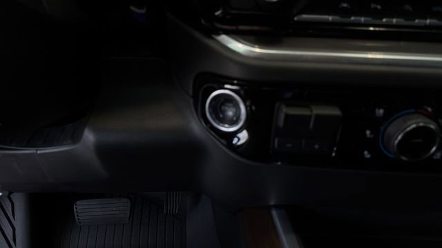 Used 2025 Chevrolet Silverado 1500 High Country w/ Technology Package image 15