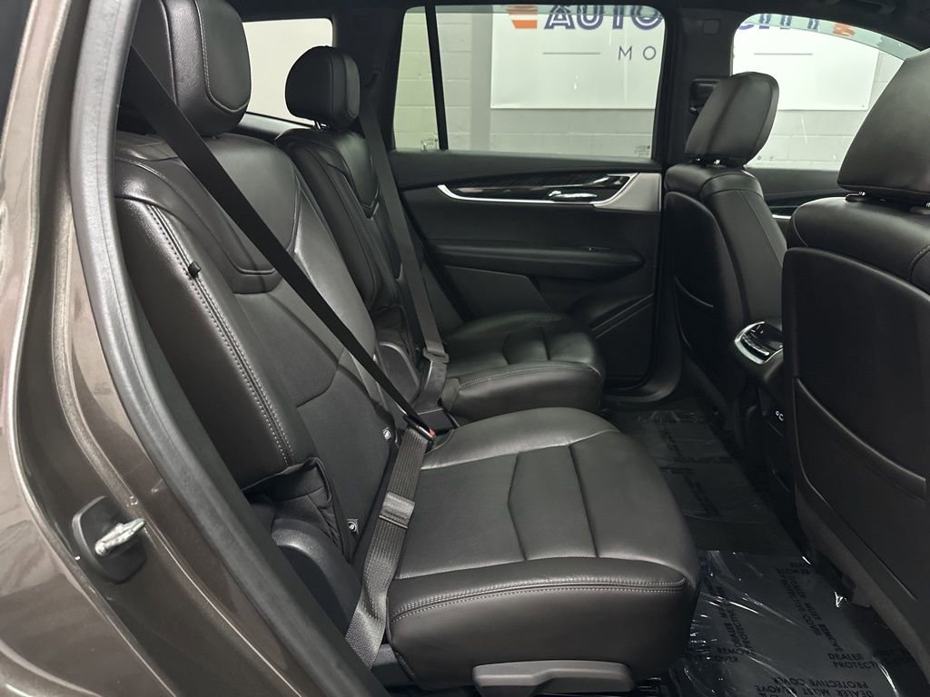 Used 2020 Cadillac XT6 Premium Luxury image 35