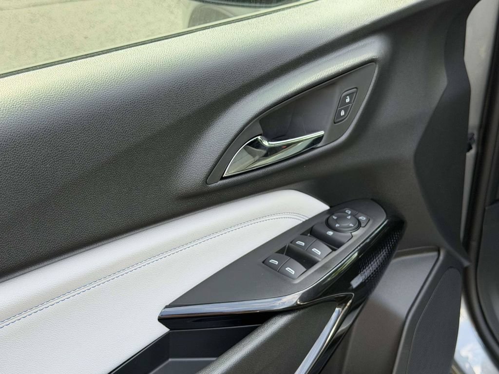 New 2026 Chevrolet Trax LT w/ Driver Confidence Package FWD image 18