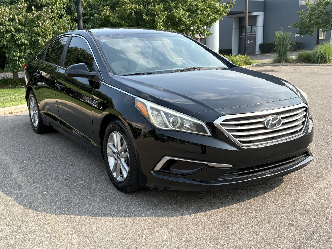 Used 2016 Hyundai Sonata SE image 9