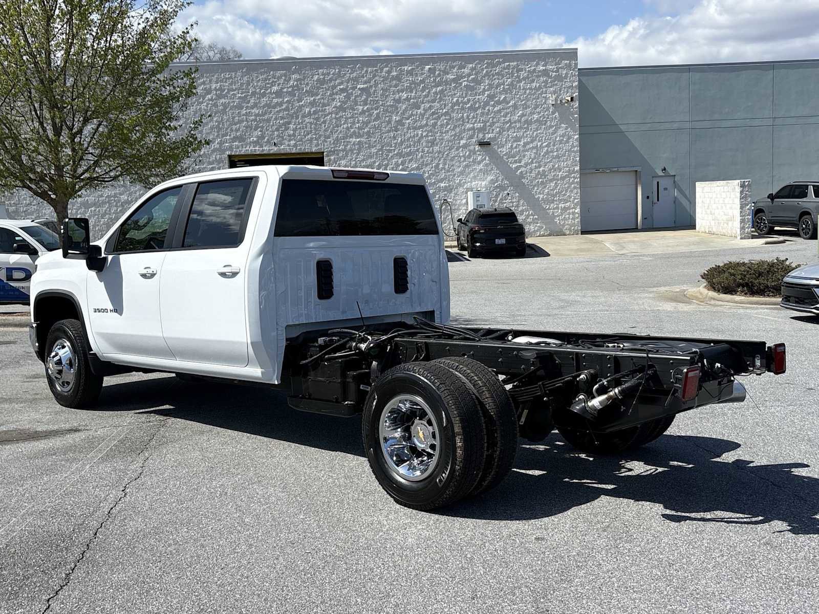 New 2026 Chevrolet Silverado 3500 LT RWD image 6