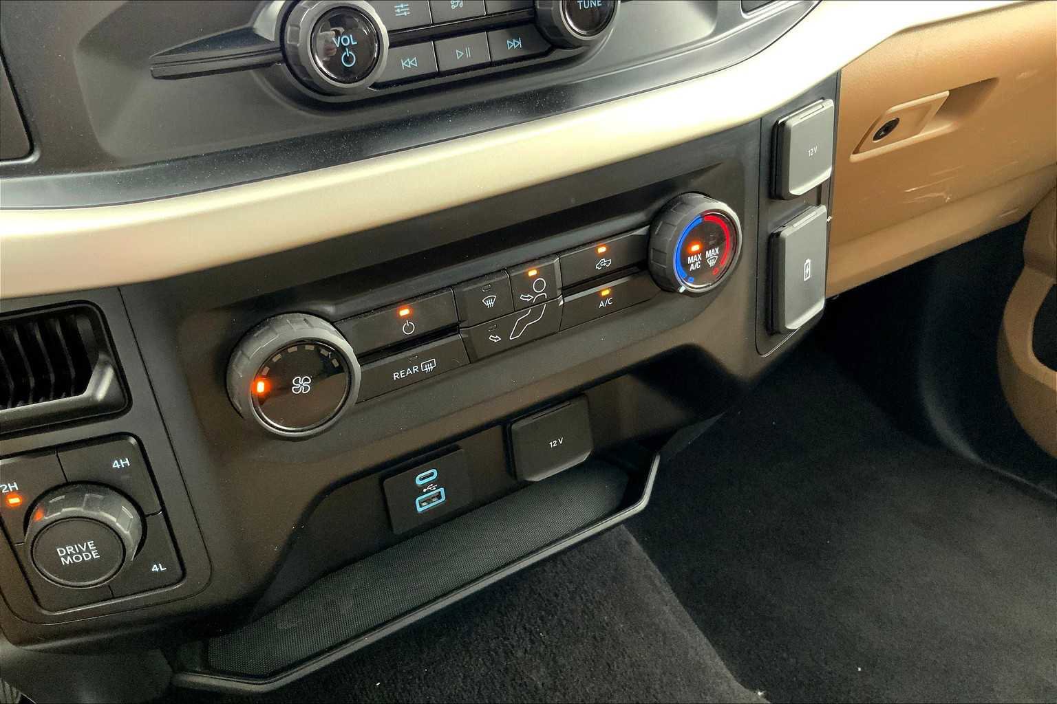 Used 2021 Ford F150 XLT image 34