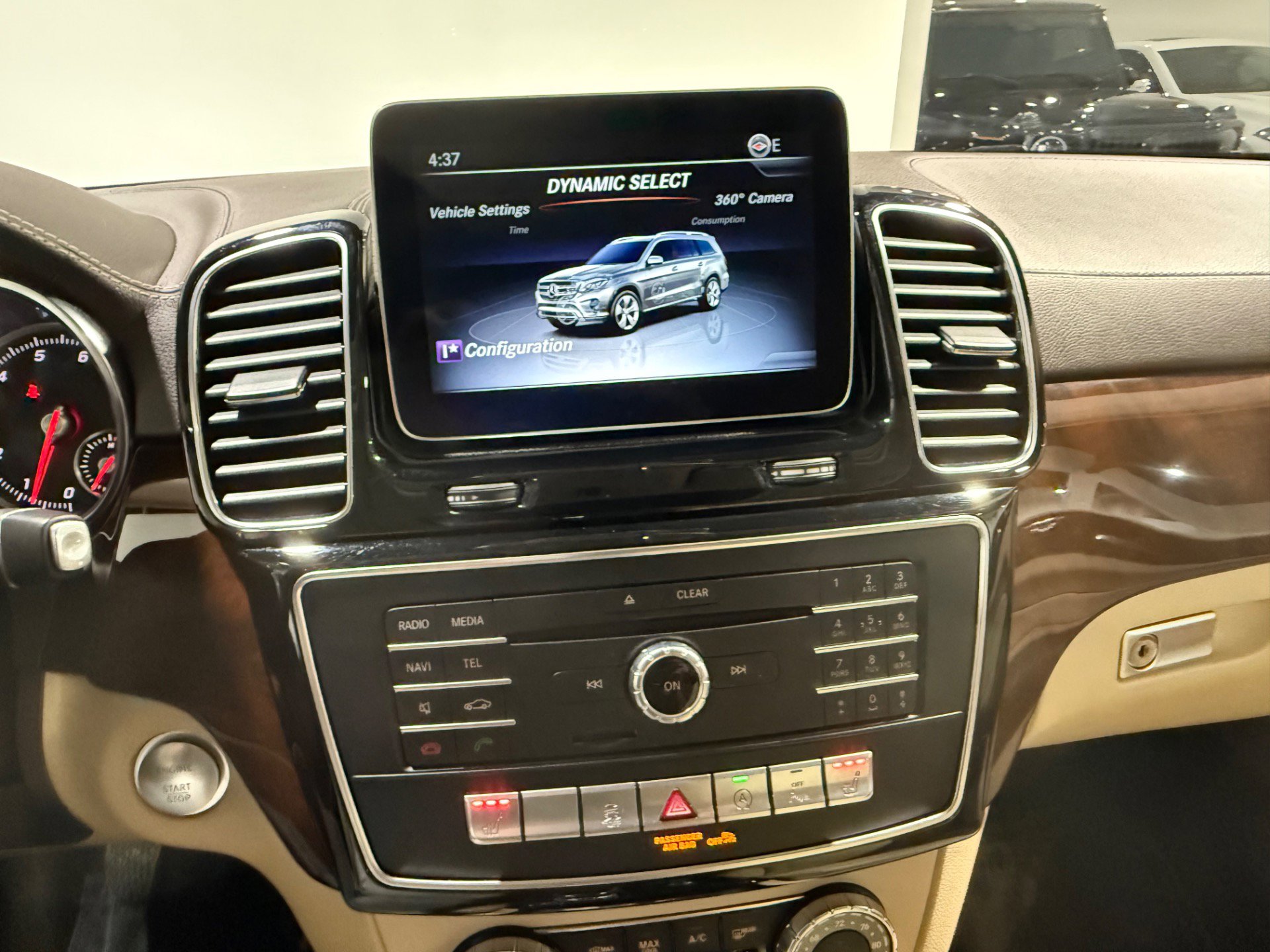 Used 2019 Mercedes-Benz GLS 450 4MATIC w/ Premium 1 Package image 31