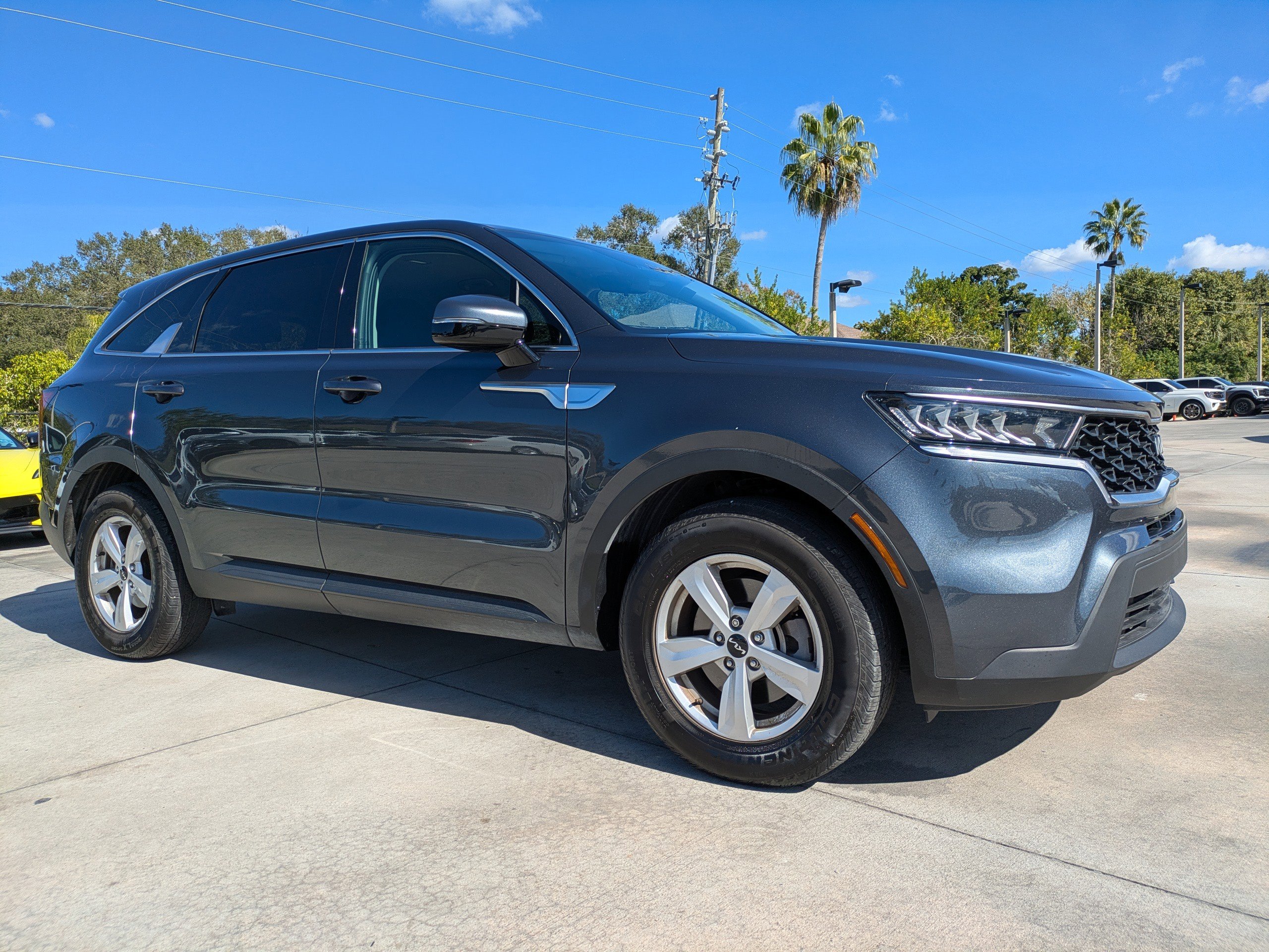 Used 2023 Kia Sorento LX