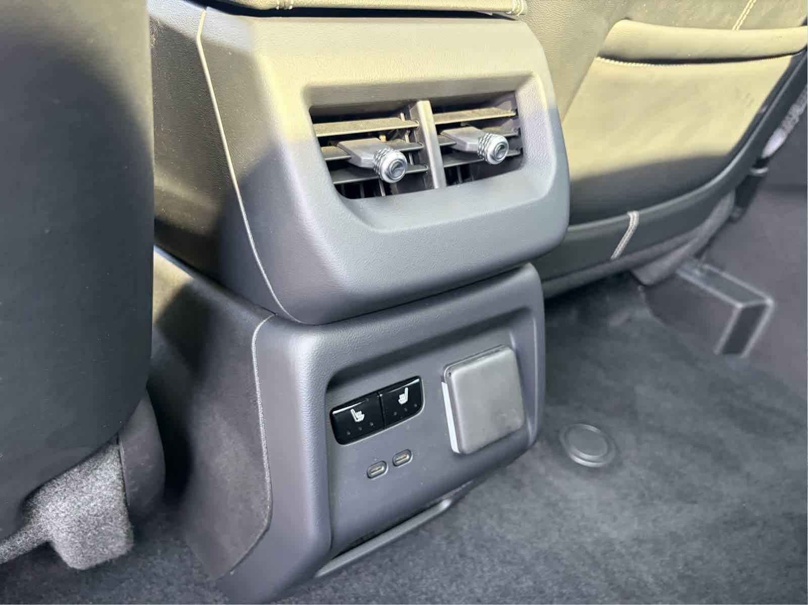 Certified 2025 Cadillac Optiq Luxury 2 AWD/4WD image 24