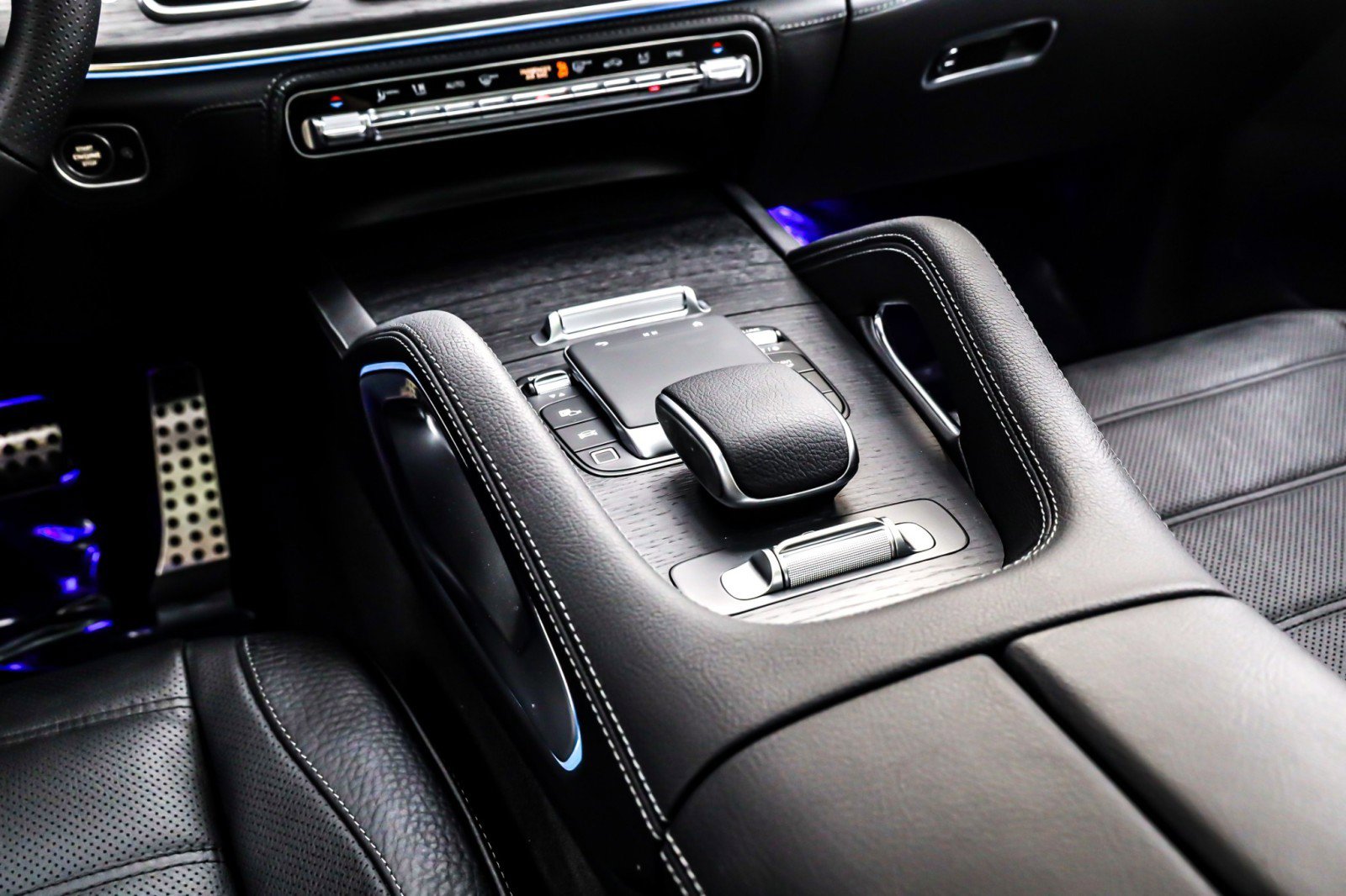 New 2026 Mercedes-Benz GLS 580 4MATIC image 6