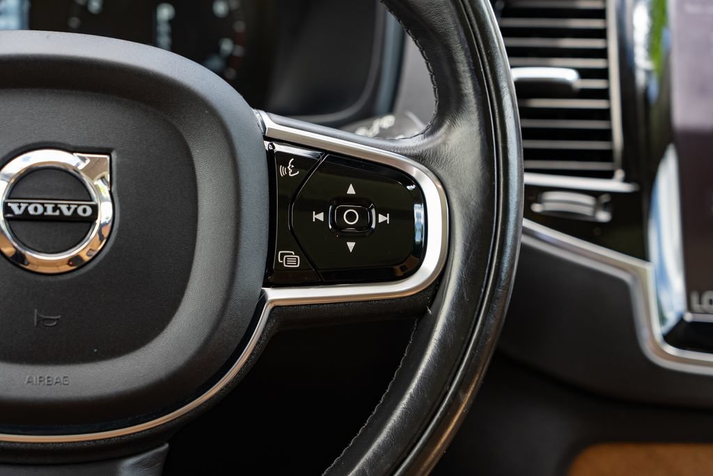 Used 2016 Volvo XC90 T6 Inscription w/ Vision Package AWD/4WD image 15