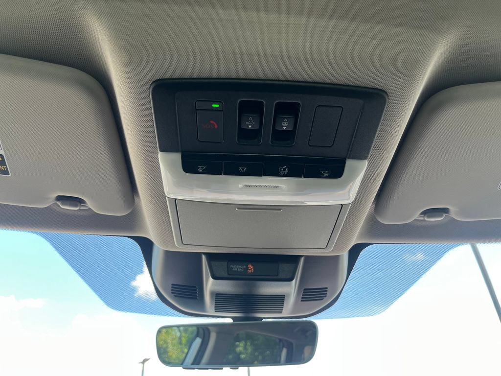 Used 2023 Nissan Rogue Platinum w/ Platinum Premium Package FWD image 46