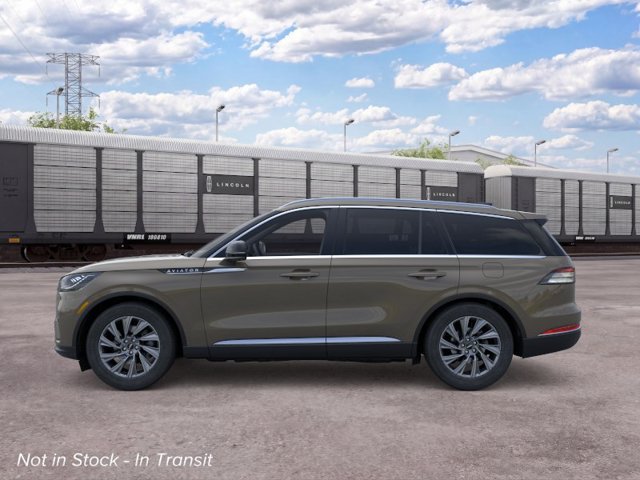 New 2026 Lincoln Aviator AWD image 3