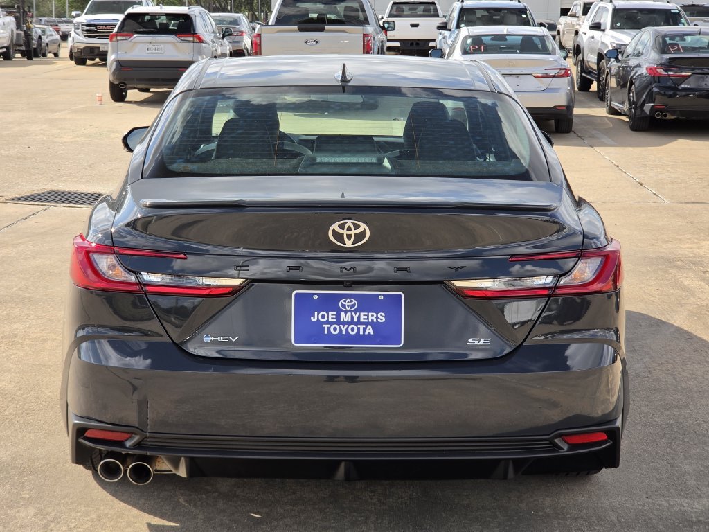 Used 2026 Toyota Camry SE FWD image 8