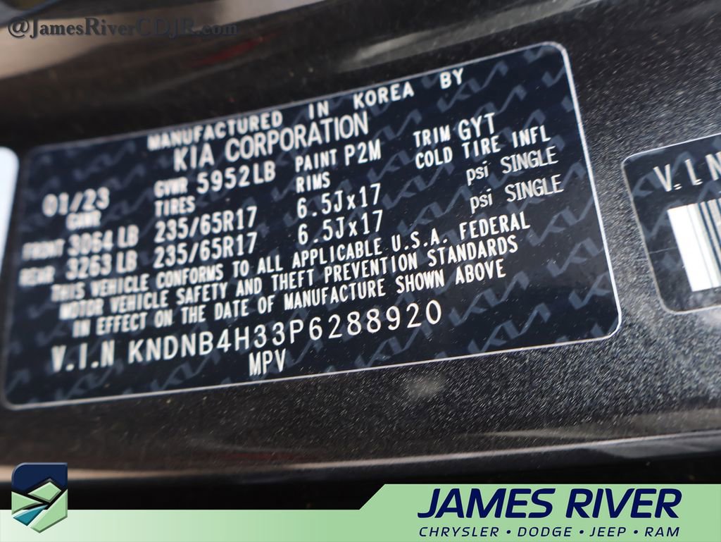 Used 2023 Kia Carnival LX image 38