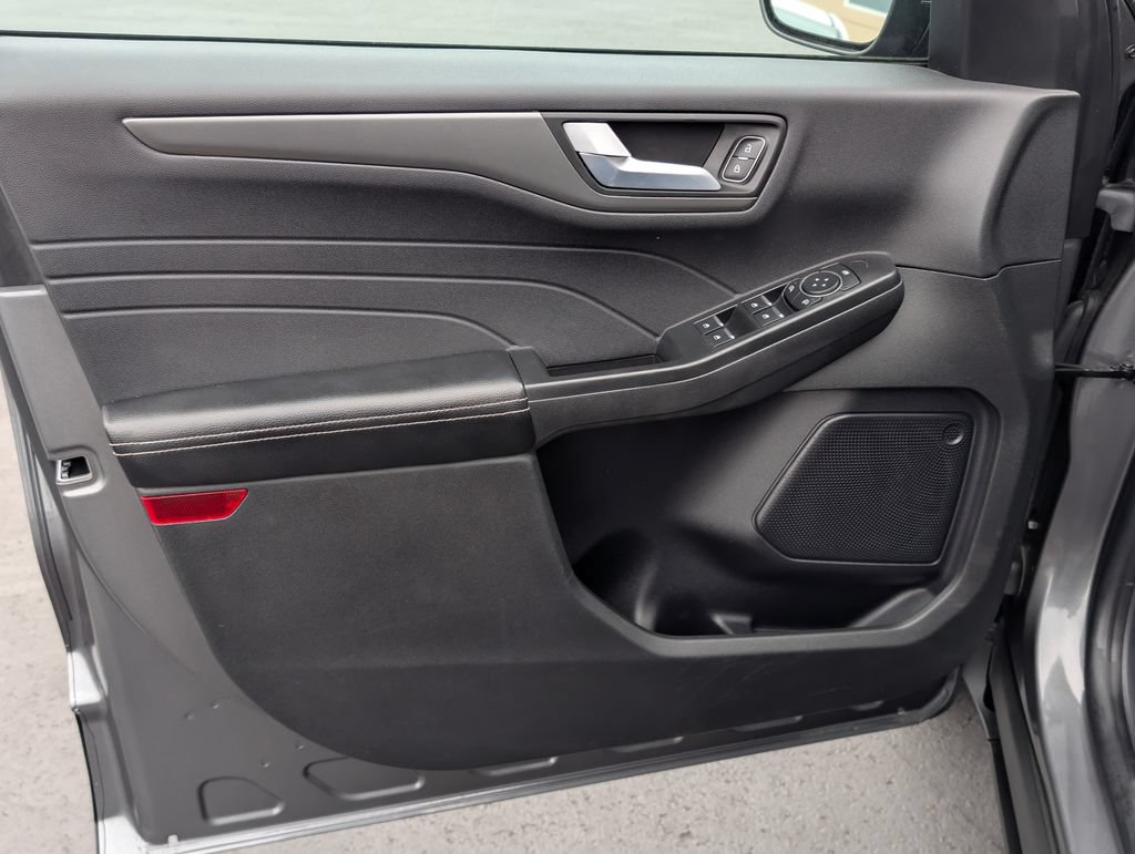 Used 2024 Ford Escape SE FWD image 18