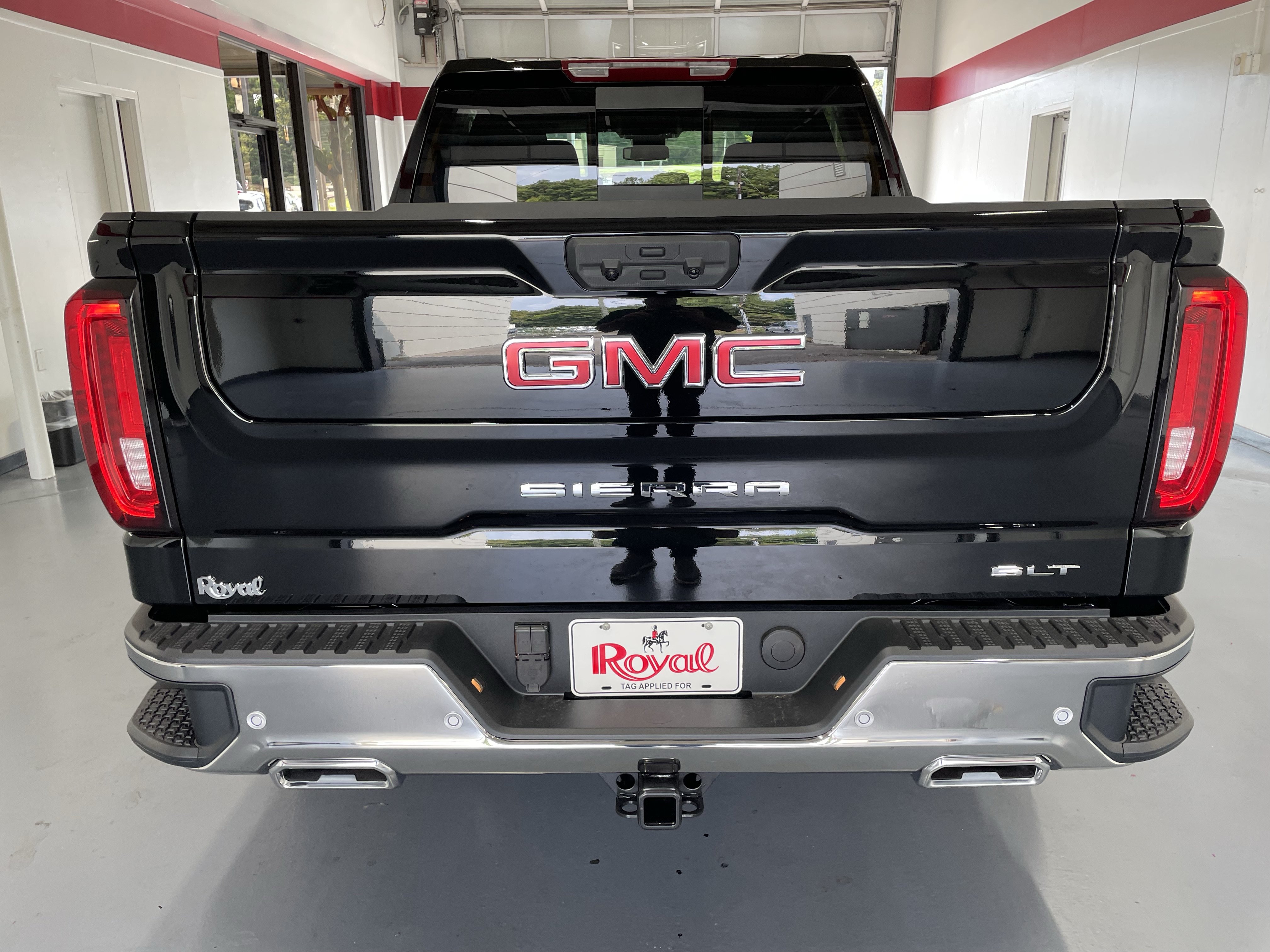 New 2026 GMC Sierra 1500 SLT w/ SLT Premium Plus Package AWD/4WD image 5