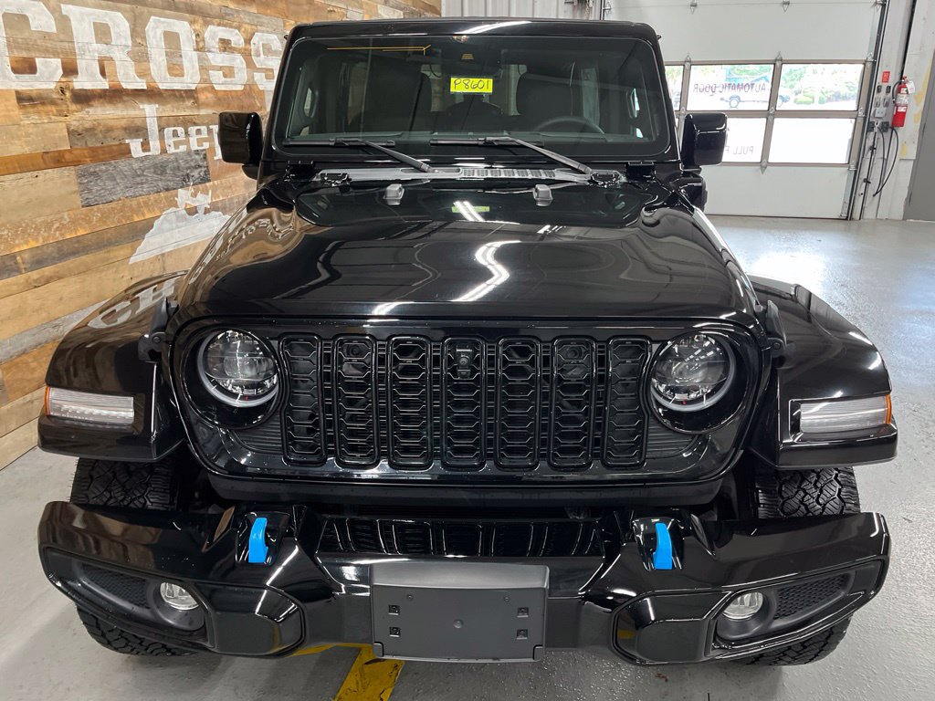 Used 2024 Jeep Wrangler High Altitude AWD/4WD image 8