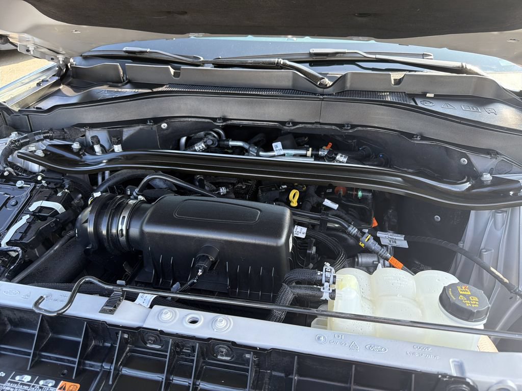 Used 2024 Ford Explorer Limited w/ Equipment Group 301A AWD/4WD image 35