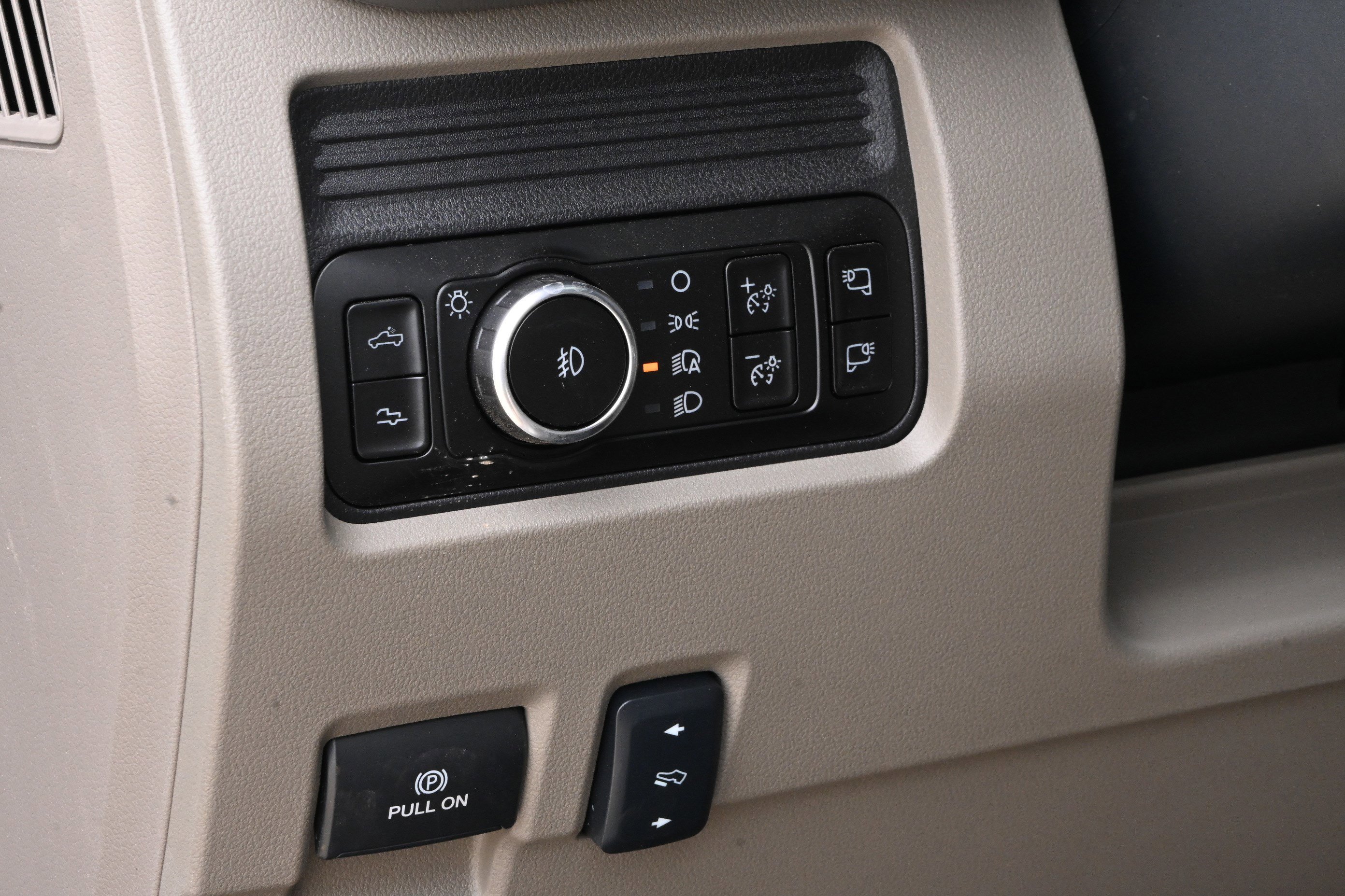 Used 2026 Ford F450 Platinum w/ Platinum Plus Package image 30