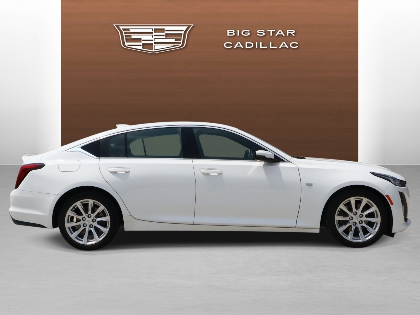 Used 2023 Cadillac CT5 Luxury RWD image 6