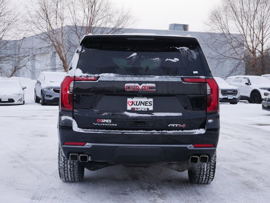 Used 2025 GMC Yukon XL AT4 image 6