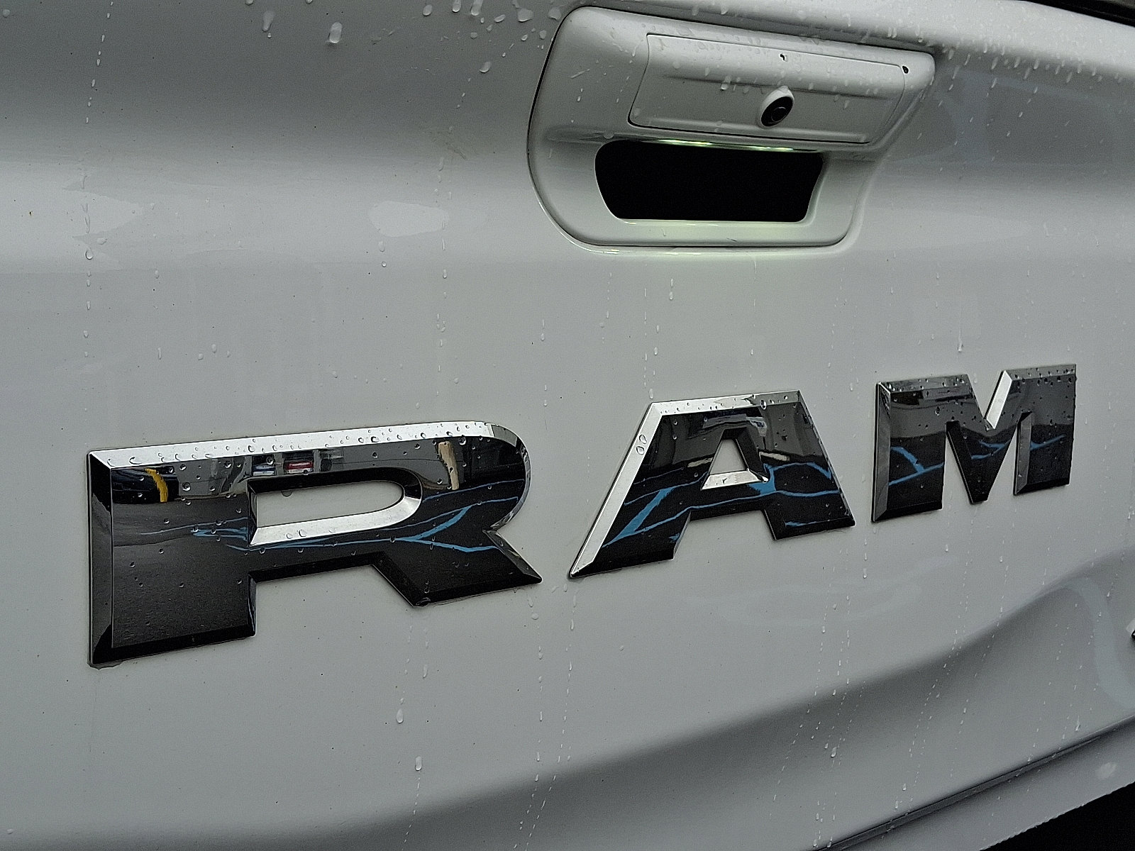Certified 2025 RAM 1500 Laramie image 31