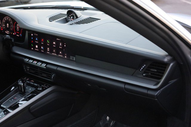 Used 2025 Porsche 911 Carrera image 43