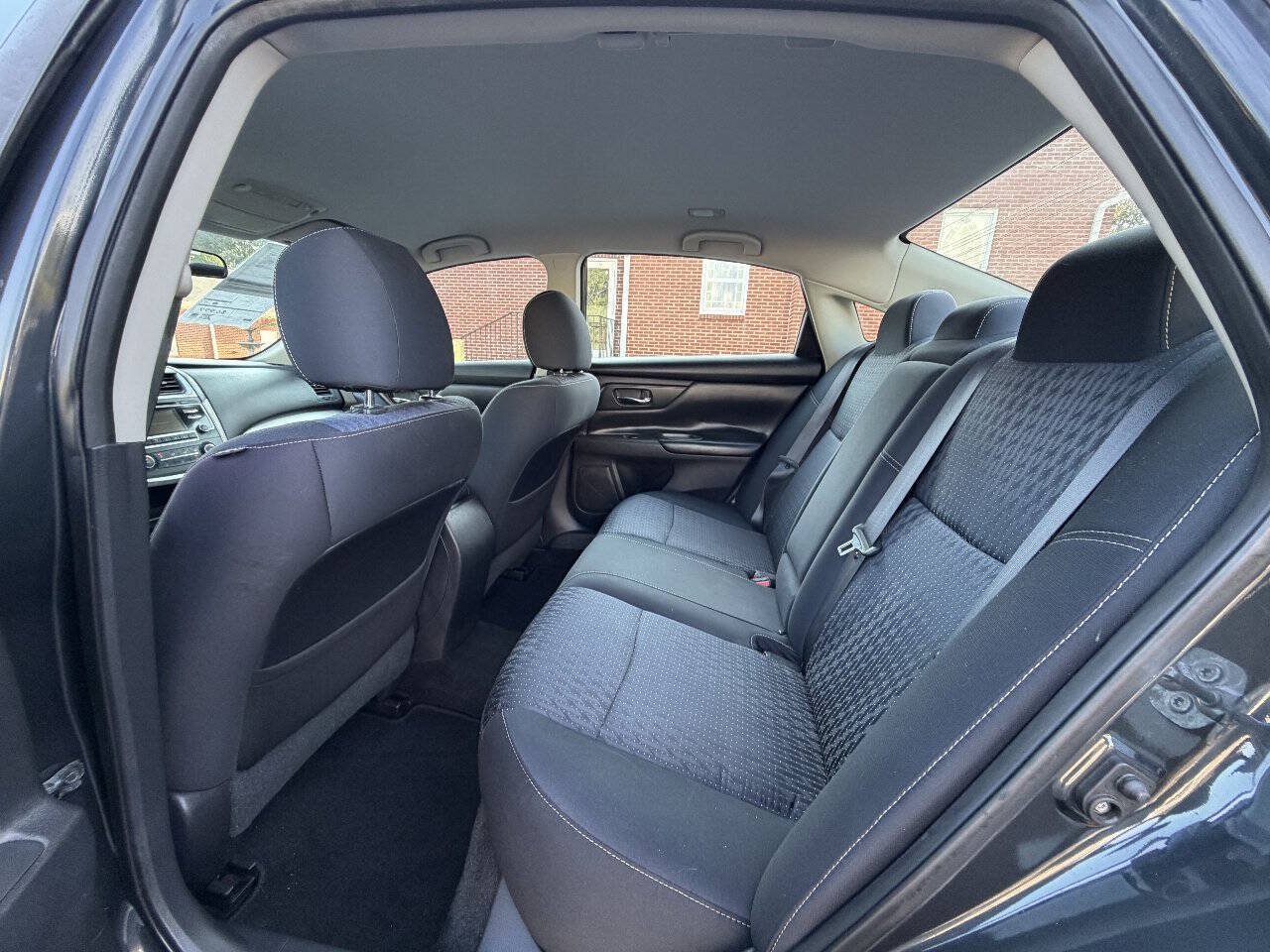Used 2016 Nissan Altima 2.5 S w/ Power Driver Seat Package FWD image 13