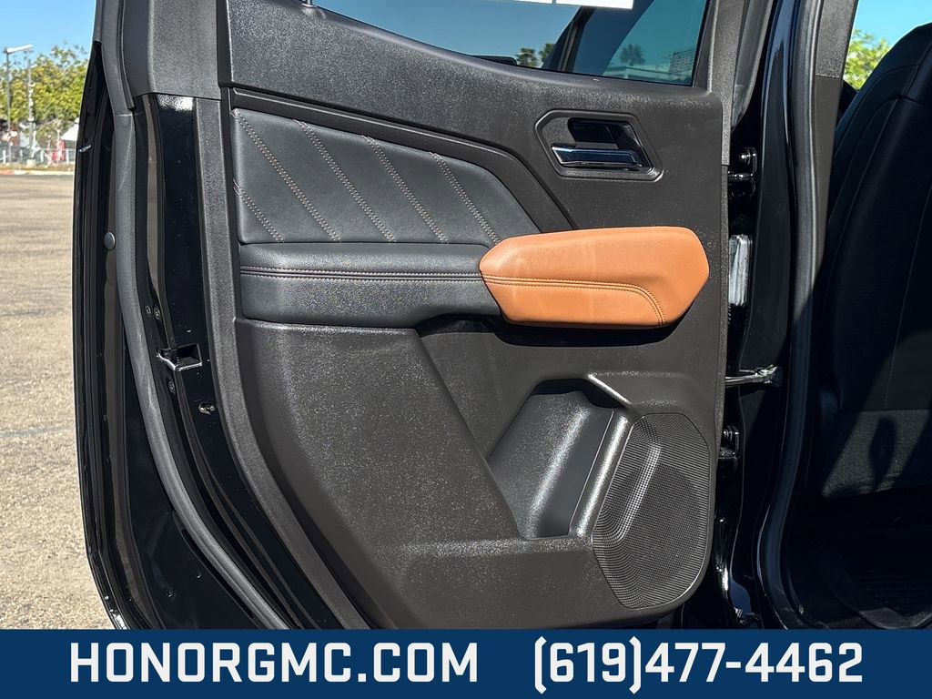 Used 2025 GMC Canyon AT4 image 19