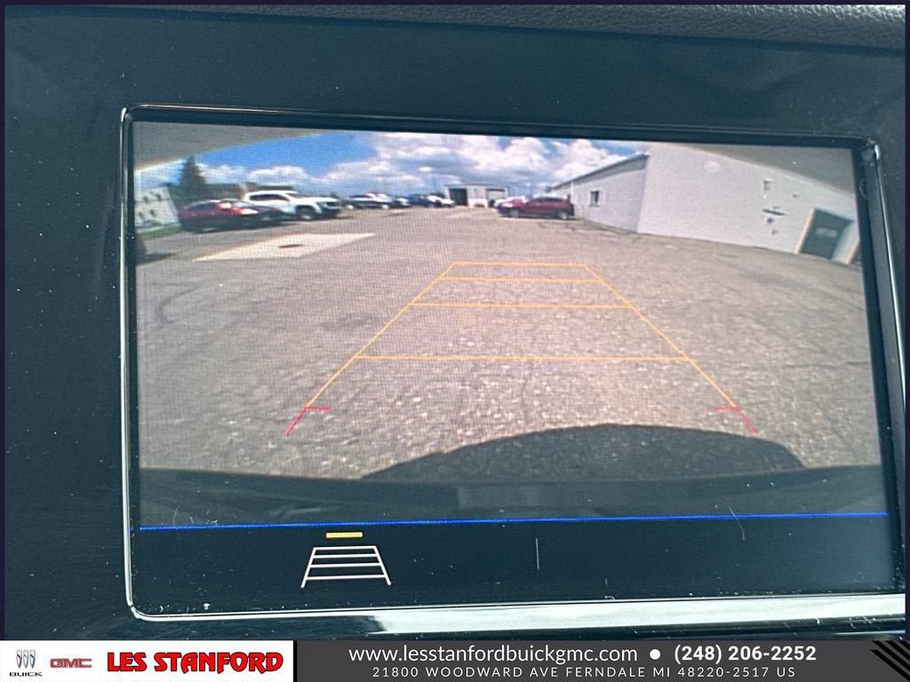 Certified 2022 Buick Encore Preferred AWD/4WD image 29