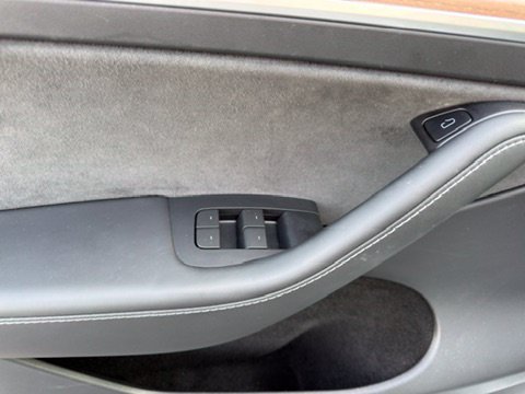 Used 2024 Tesla Model Y Long Range AWD/4WD image 12
