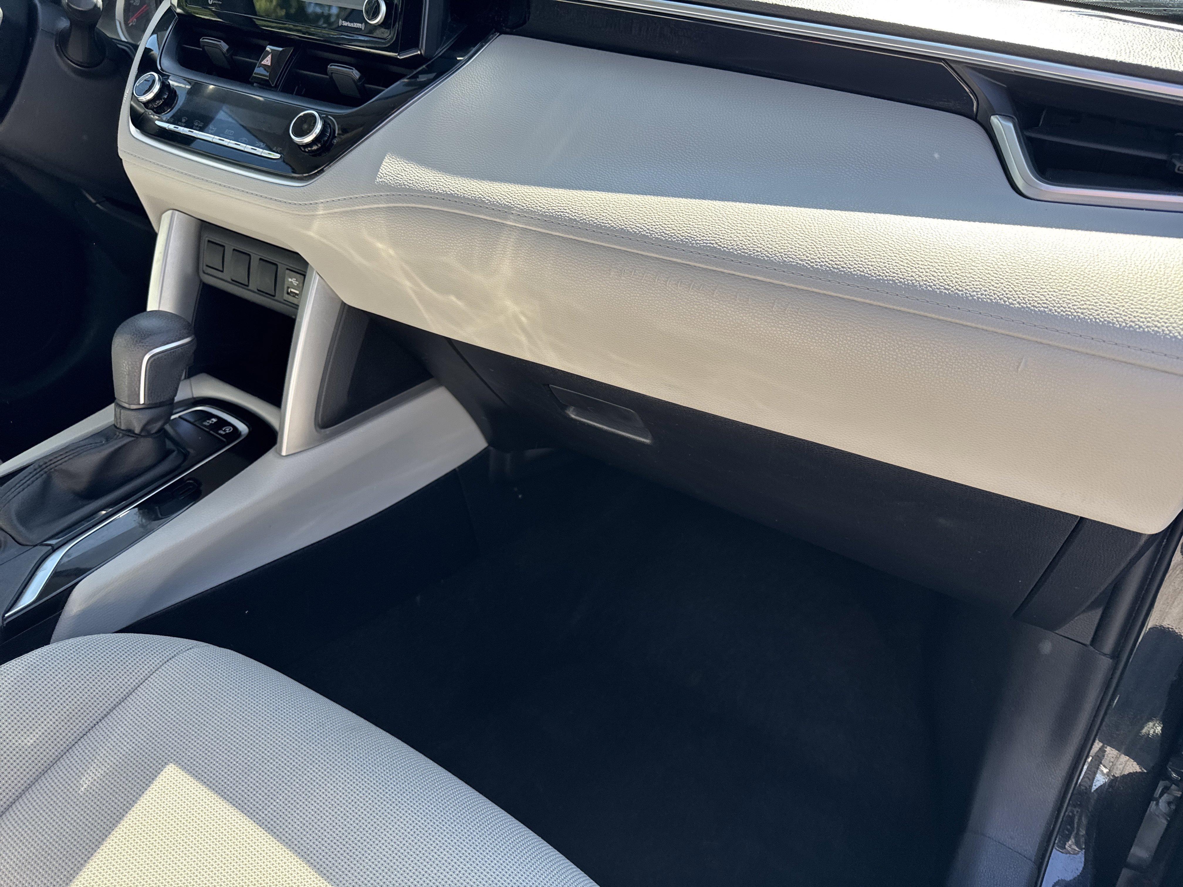 Used 2022 Toyota Corolla Cross LE w/ Moonroof Package image 30