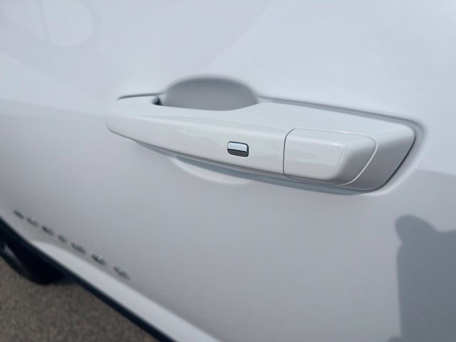 New 2027 Chevrolet Equinox LT w/ Convenience Package II FWD image 15