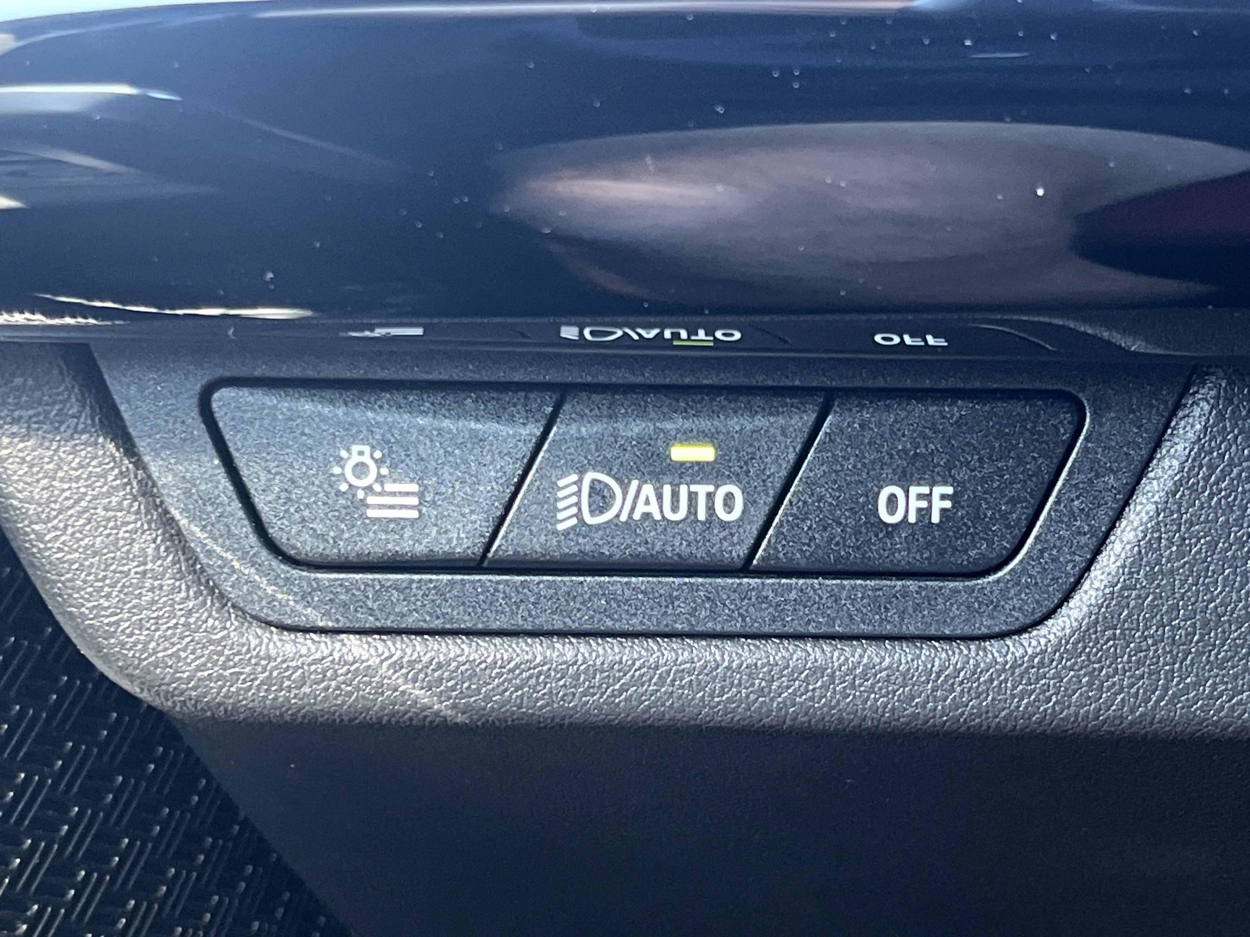 Used 2025 BMW X1 xDrive28i w/ Convenience Package AWD/4WD image 12