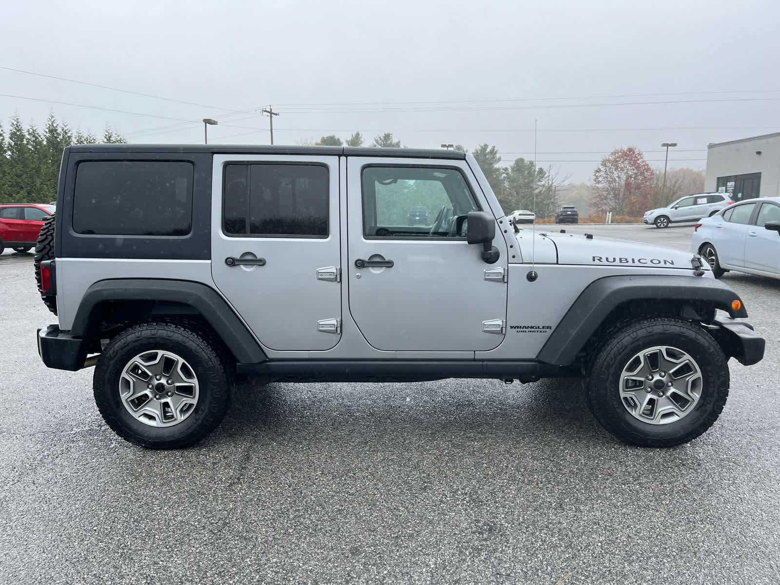 Used 2013 Jeep Wrangler Unlimited Rubicon w/ Connectivity Group image 2