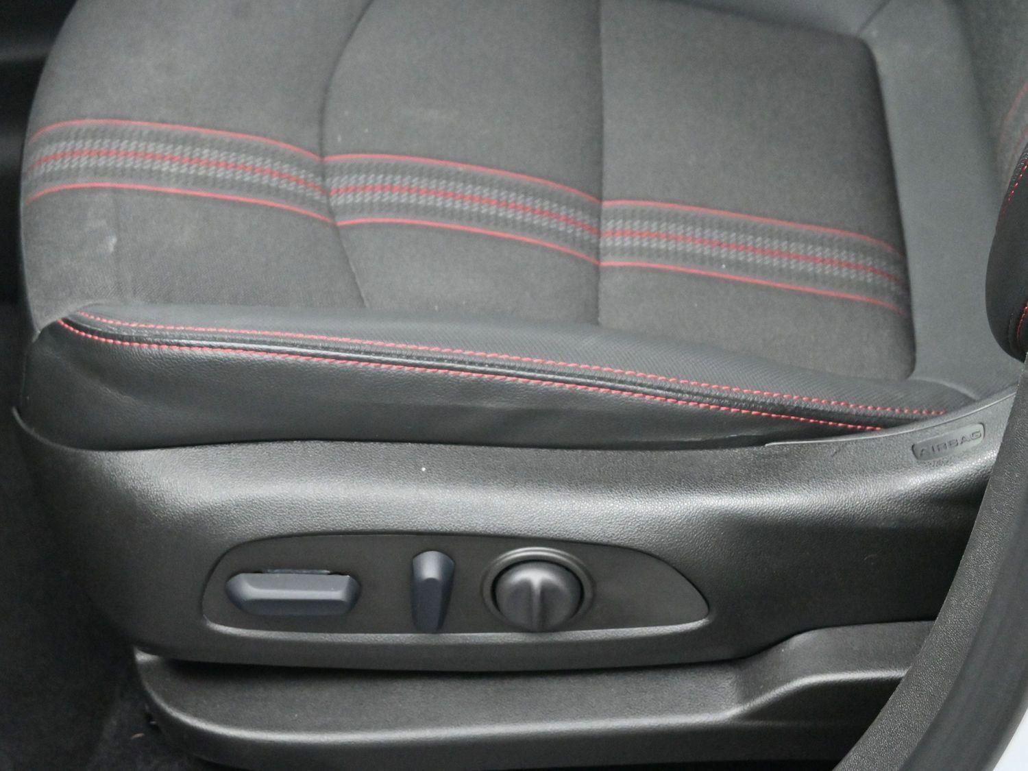 Used 2023 Chevrolet Equinox RS image 14