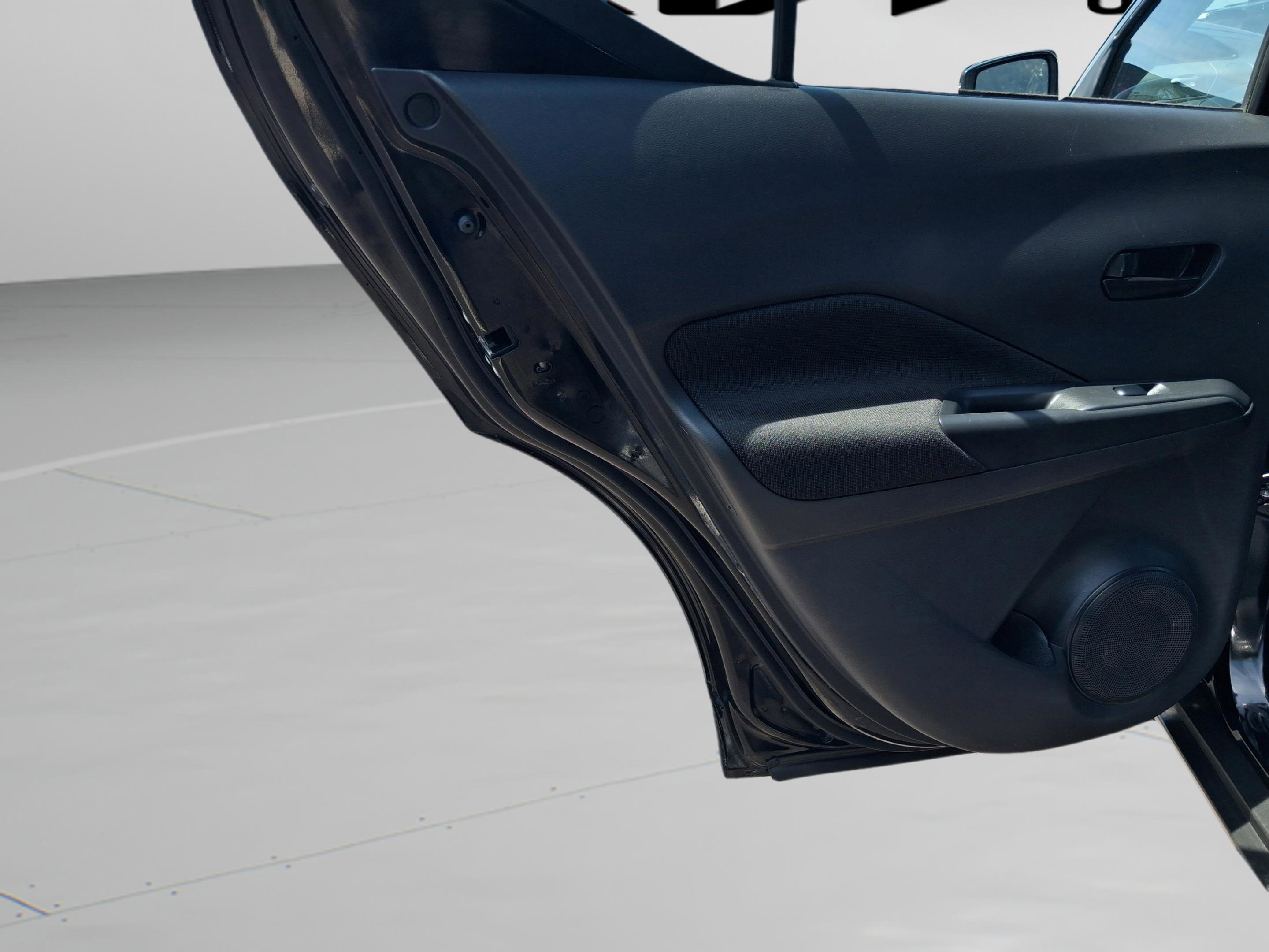 Used 2024 Nissan Kicks S image 27