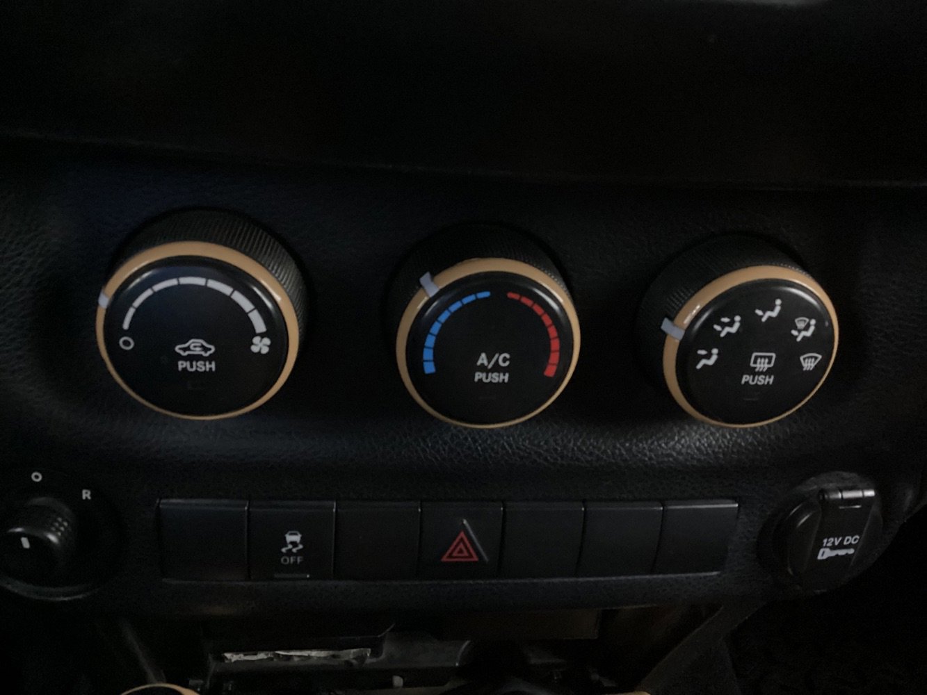 Used 2013 Jeep Wrangler Sport image 29