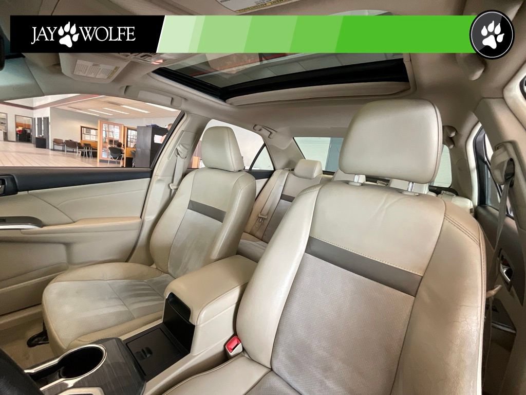 Used 2013 Toyota Camry XLE w/ Leather Pkg FWD image 9