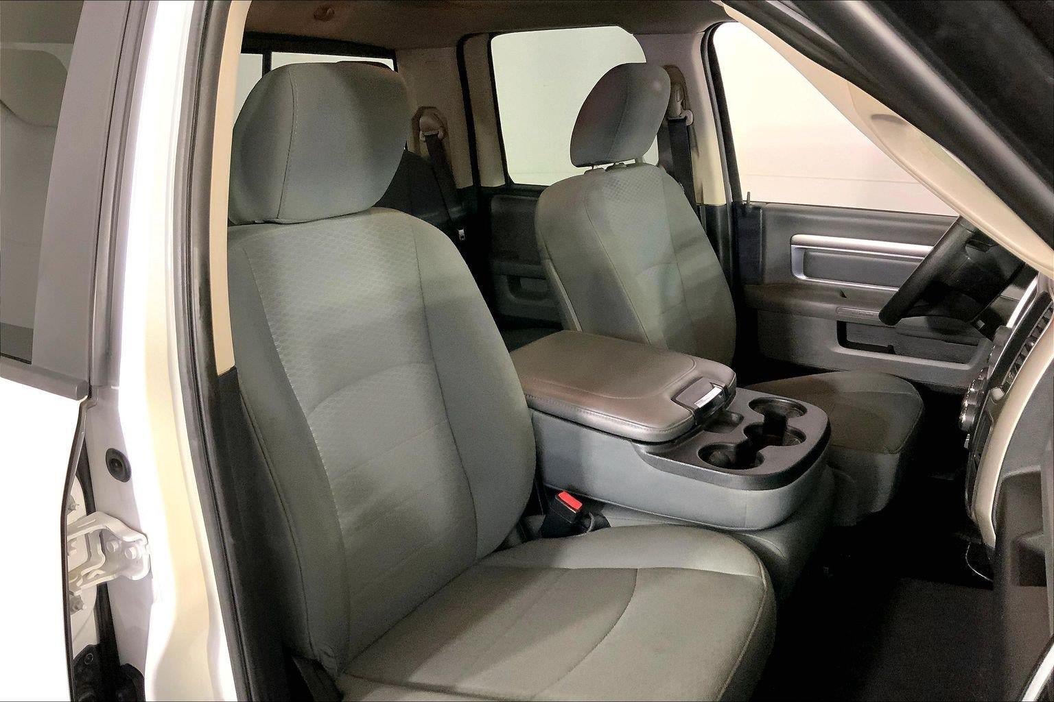 Used 2016 RAM 1500 Classic SLT AWD/4WD image 7