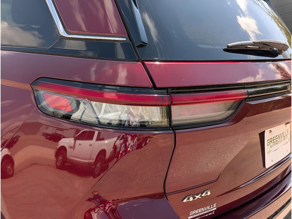 Used 2022 Jeep Grand Cherokee Limited image 4