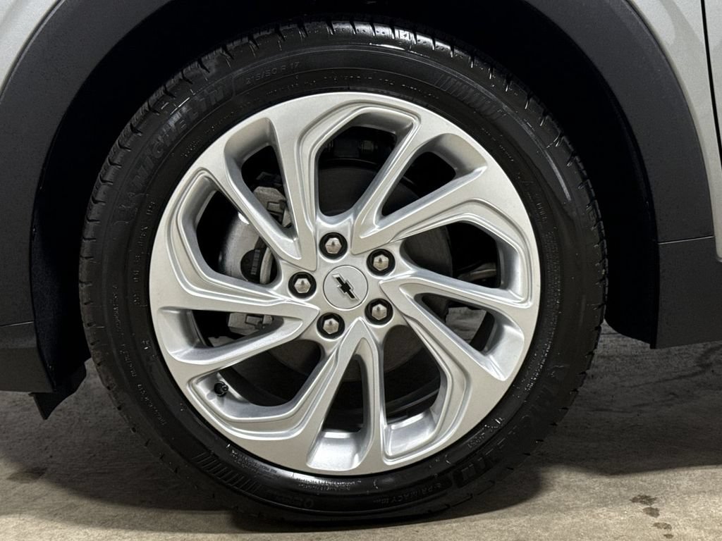 New 2027 Chevrolet Bolt LT FWD image 27