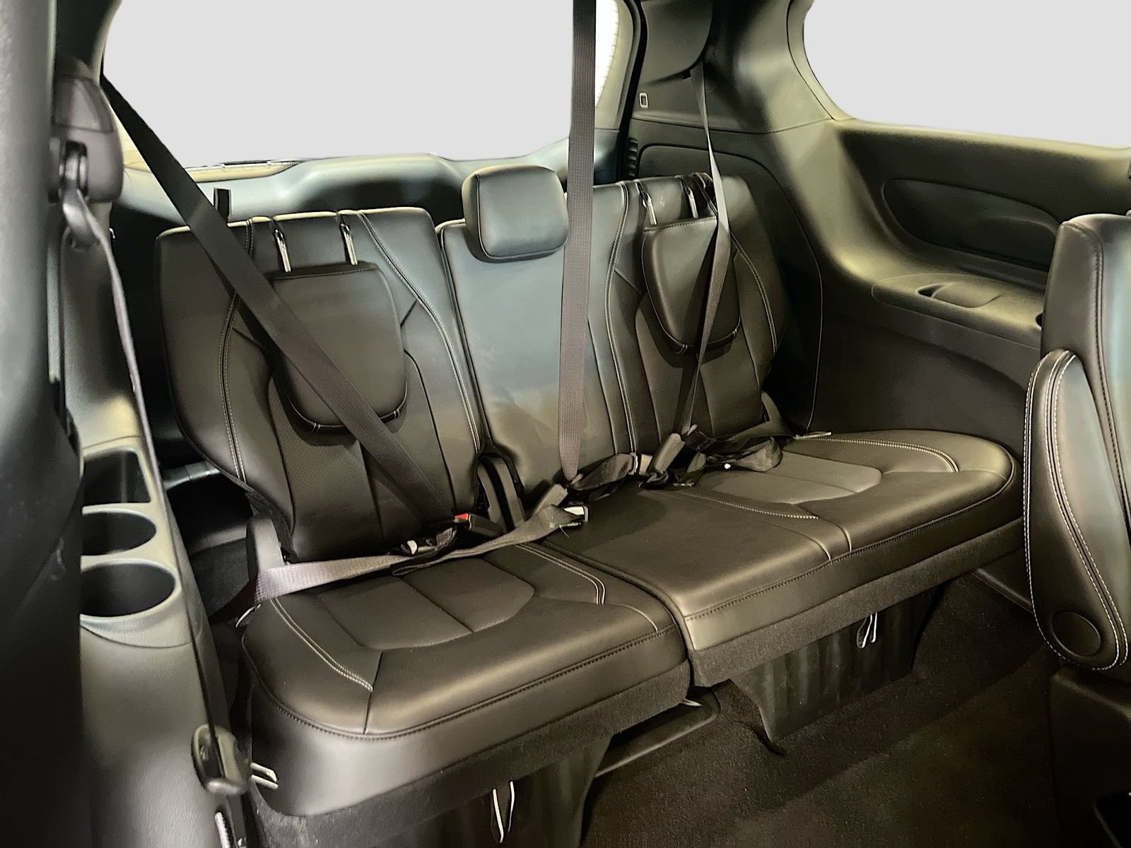 Used 2026 Chrysler Pacifica Select FWD image 26