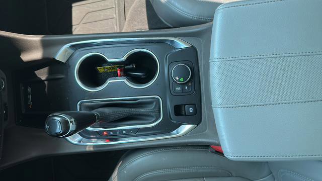 Used 2019 Chevrolet Traverse Premier w/ Driver Confidence II Package FWD image 14