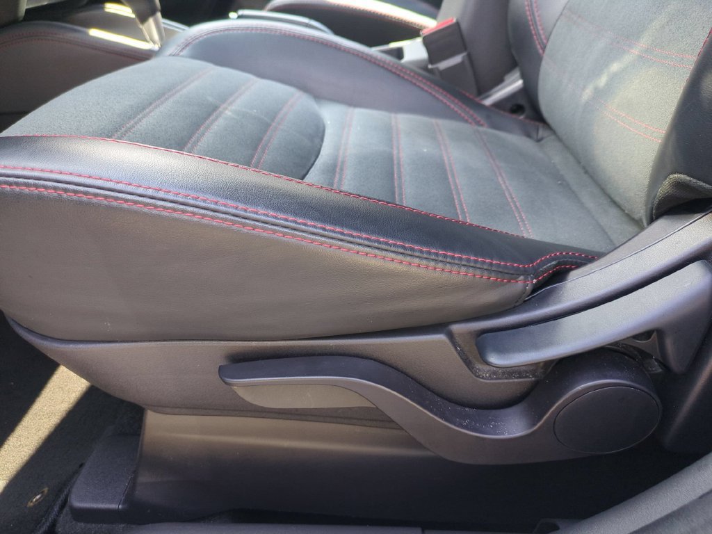 Used 2025 Mitsubishi Outlander Sport SE AWD/4WD image 14