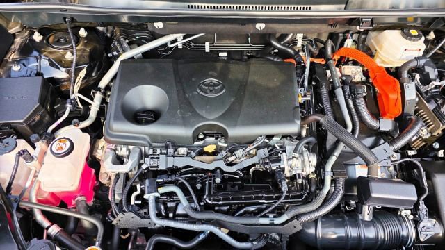 Used 2022 Toyota RAV4 SE w/ Convenience Package image 57