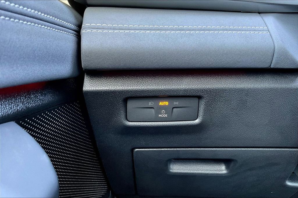 New 2026 Volkswagen Tiguan SE R-Line image 15